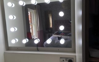 Hollywood Mirror NP Electrics